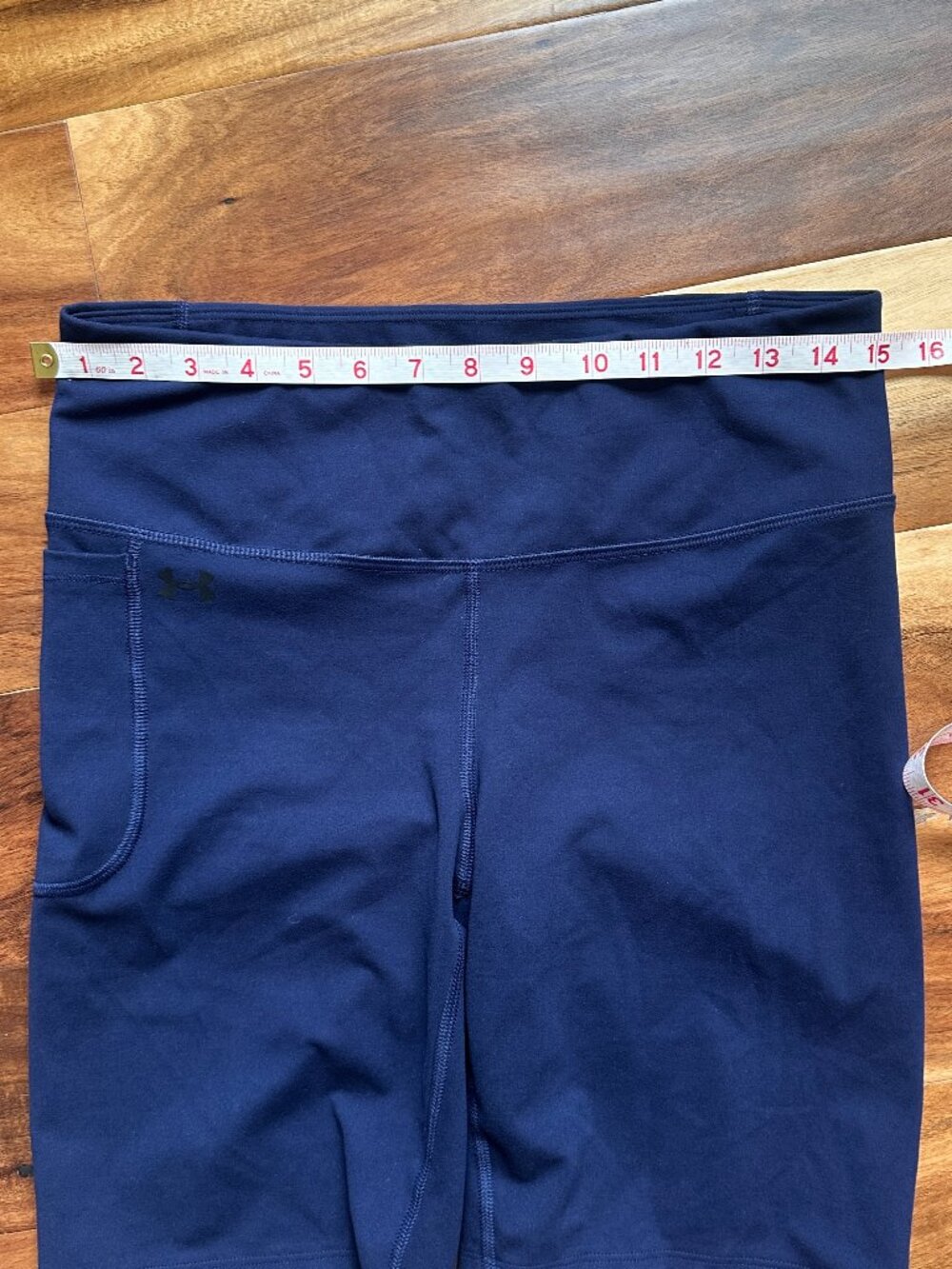 🌺 🌺 Under Armour Women’s Navy Blue Bike Shorts Size Large - Picture 8 of 10